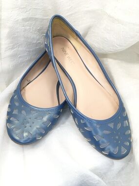 Blue Nine West "Minimize" Laser-Cut Ballet Flats -8W-